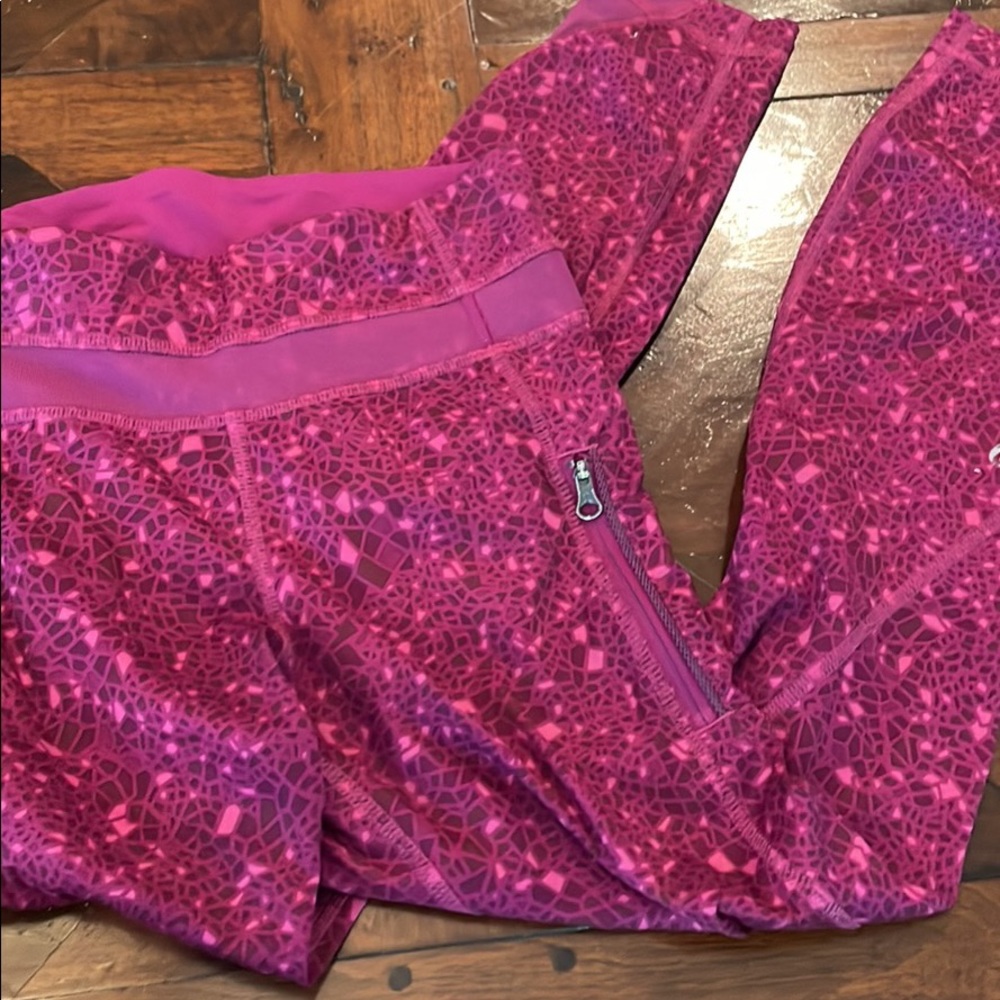 Lulu lemon size 4 cropped leggings